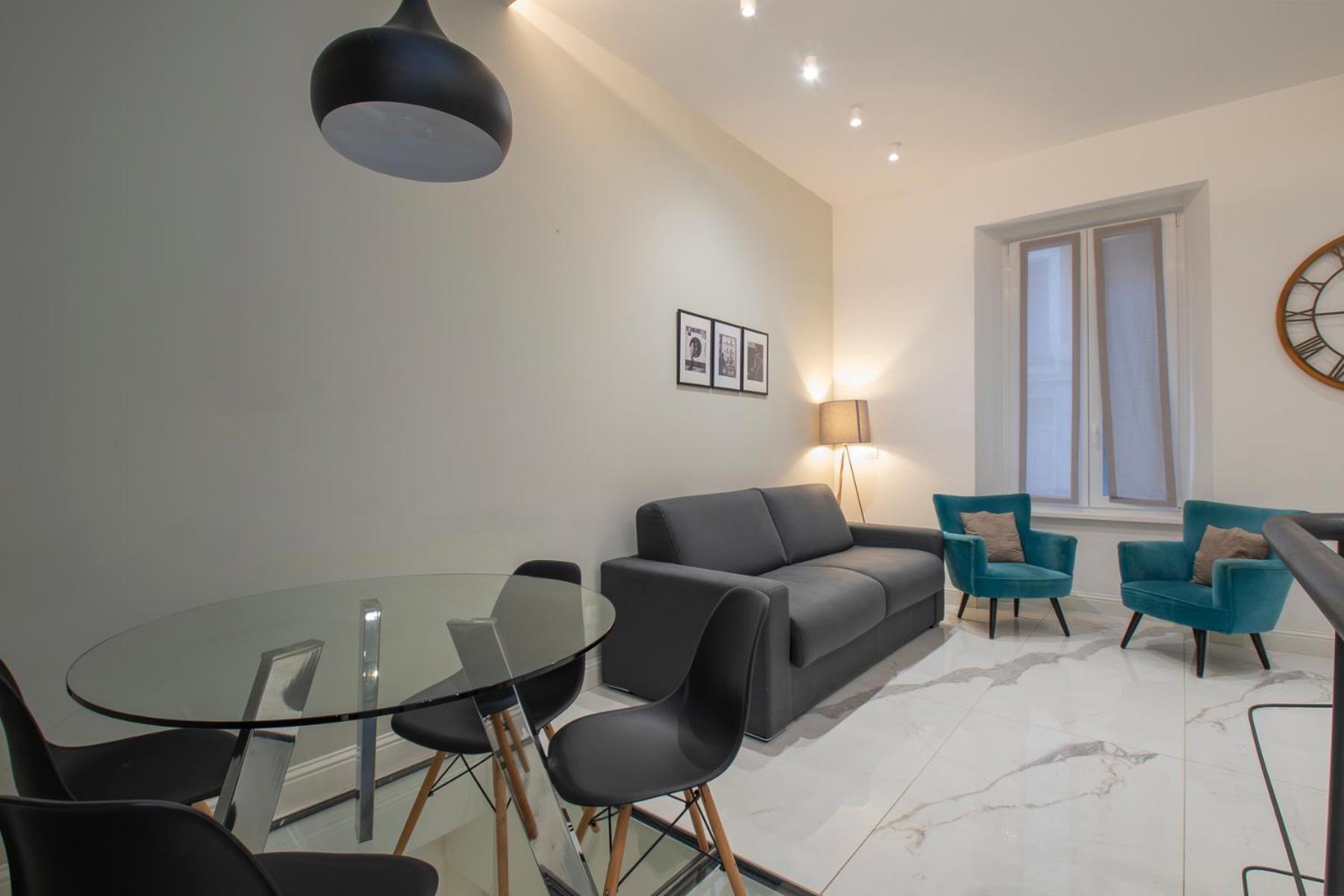 Apartment Xenia - Spacious Three-room In Moscova Area Mailand