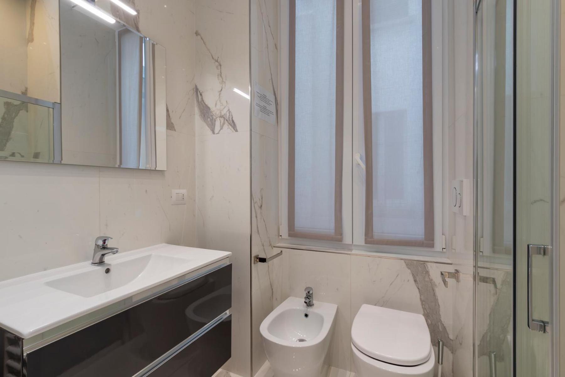 Xenia - Spacious Three-room In Moscova Area Mailand