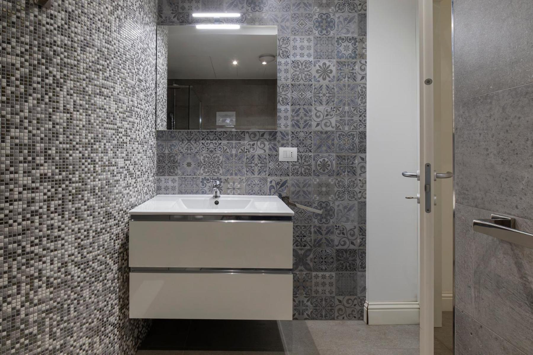 Xenia - Spacious Three-room In Moscova Area *